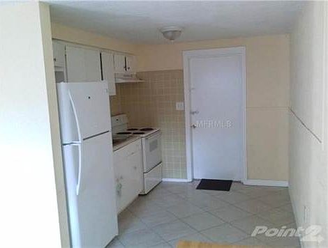 4th image of 8809 N Mulberry St