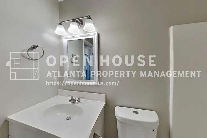 101 Chantilly Ln — Photo 17