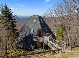 585 Granny Lewis Ln, Mars Hill, NC 28754