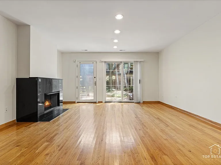 1812 S Dearborn St #10 — Photo 9