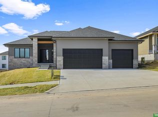 19855 Cottonwood St, Gretna, NE 68028