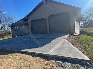 8602 State Highway 39, Hollandale, WI 53544