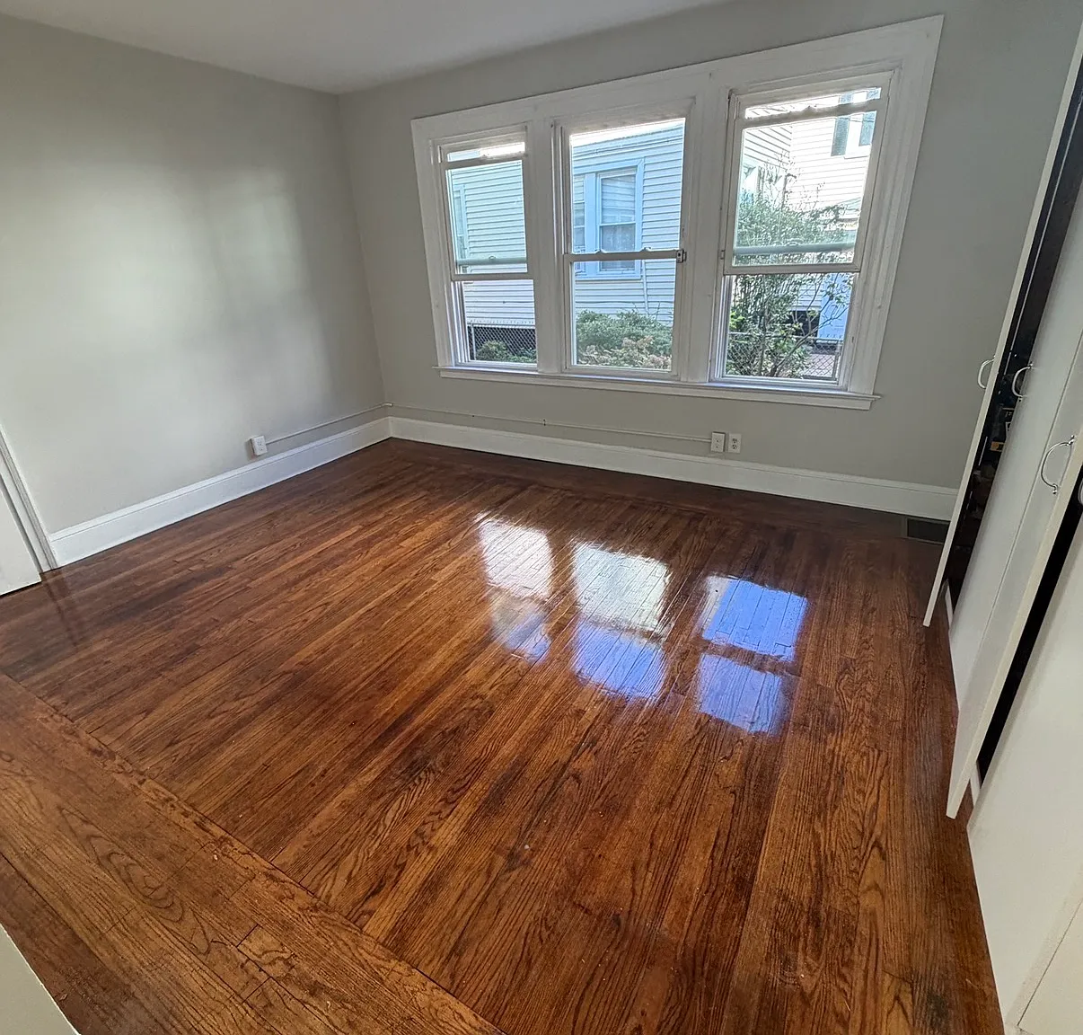 2 bed, 1000 sqft, $1,895 — Photo 1