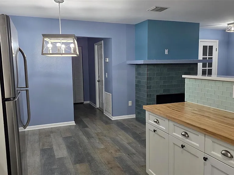 426 Tulip Dr — Photo 7