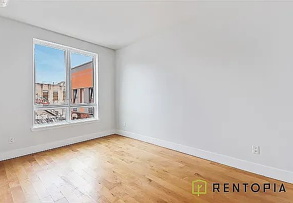 5th image of 836 Dekalb Ave APT 3F