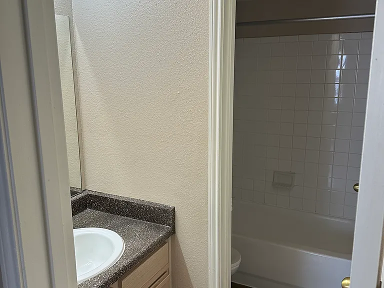 Reed Parque Townhomes — Photo 41