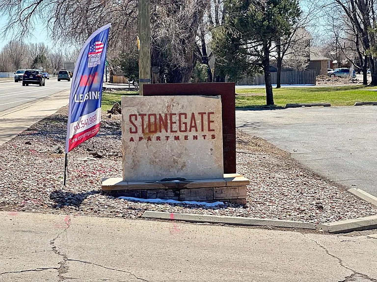 Stone Gate Apartments — Photo 42