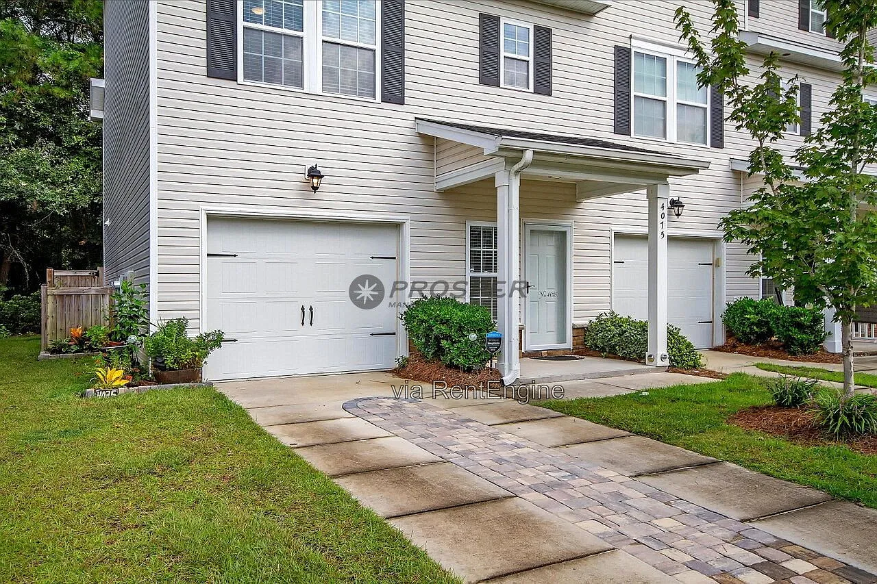 4 bed, 4.0 bath, 1812 sqft, $3,000 — Photo 2