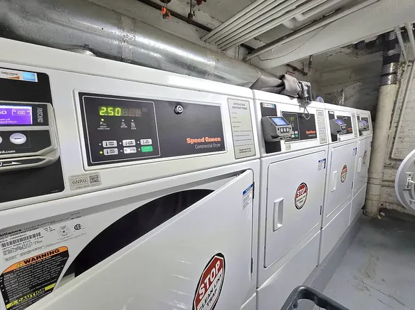 586 Pacific Street image 9 of 9