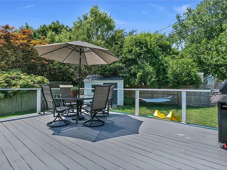 19 Sherwood Rd — Photo 28