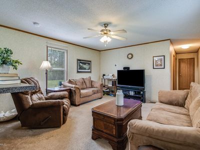 1083 Poydras Pl, Breaux Bridge, LA, 70517