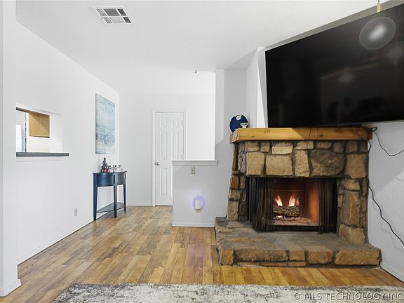 5th image of 6380 S 80th East Ave APT D