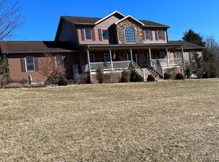 33 Omega Dr, Hedgesville, WV 25427