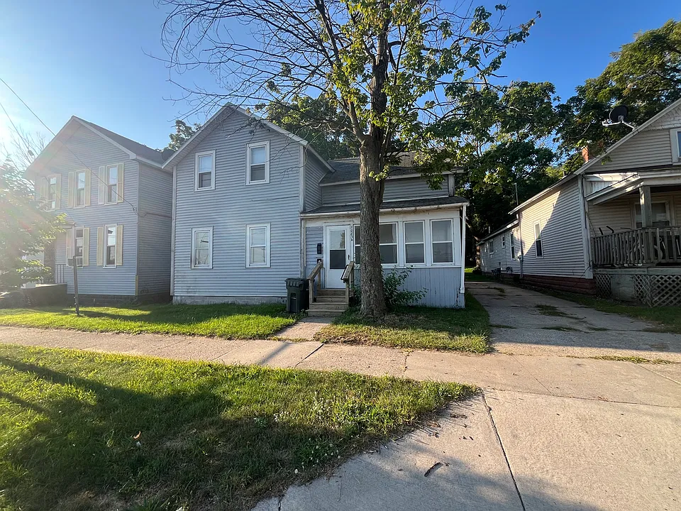 2 bed, 1.0 bath, $800
