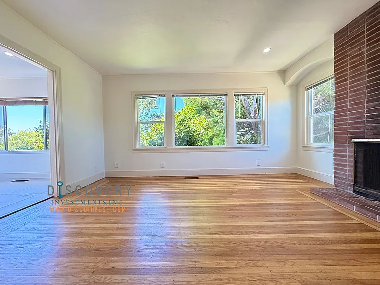 611 Clayton Ave — Photo 30