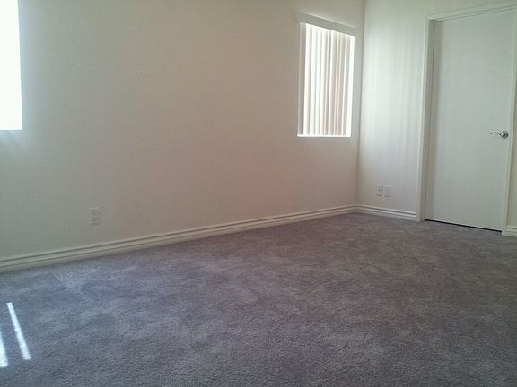 5th image of 508 S Barrington Ave APT 5