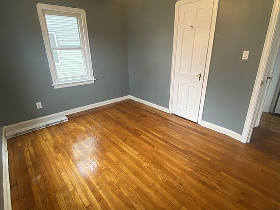 4th image of 12216 Worthington Ave