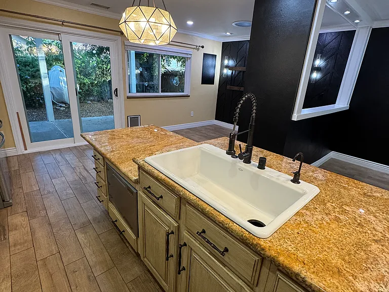 Latrobe Cir — Photo 10