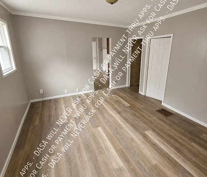 115 Parkway #LOWER — Photo 2
