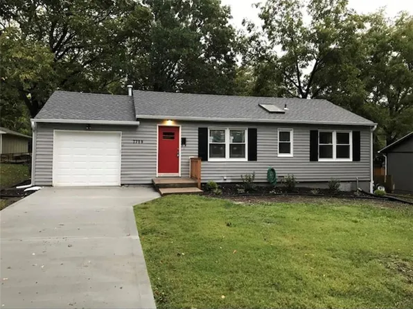 7719 Hemlock St, Overland Park, KS 66204
