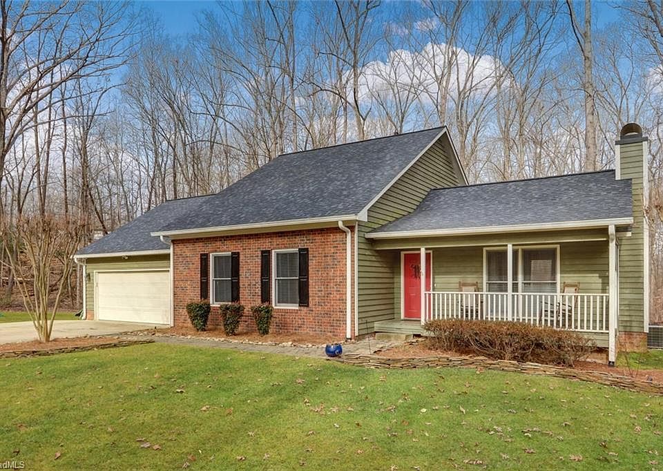 1st image of 141 Glencove Dr