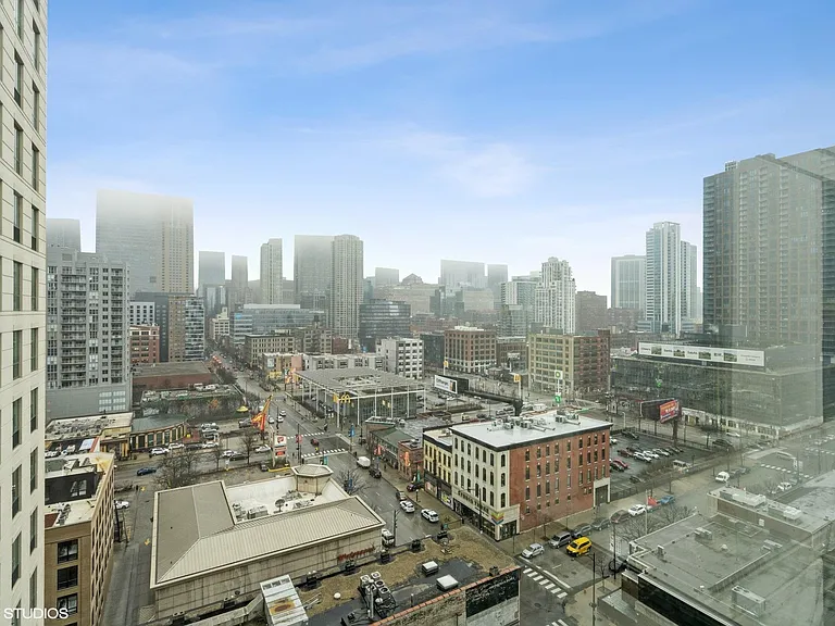 70 W Huron St #1306 — Photo 14