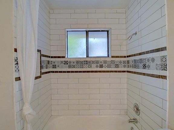 5th image of 6529 Pine Park Pl NE