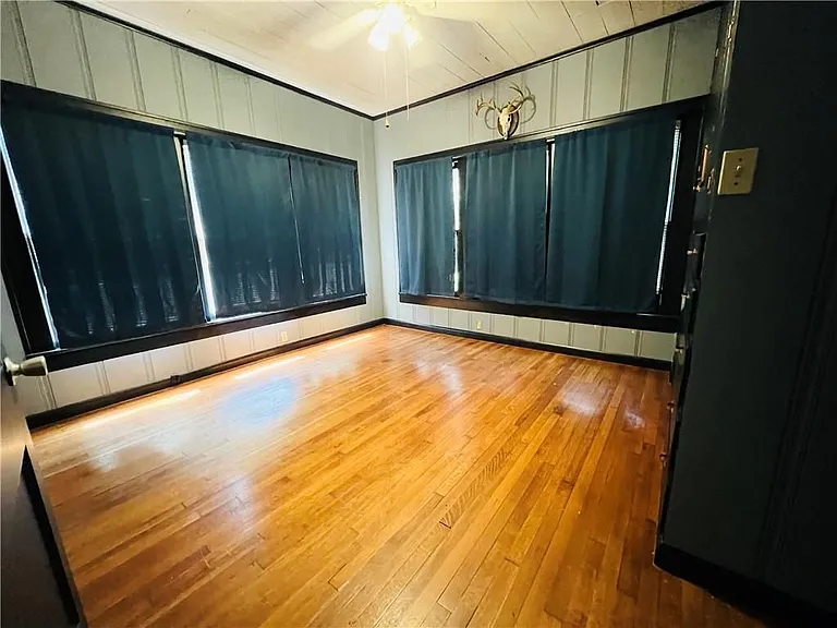 629 W Henrietta Ave — Photo 18