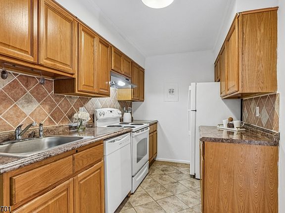 5th image of 28A Troy Dr