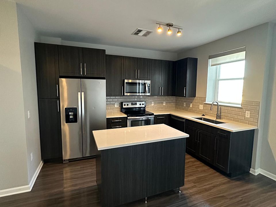 1st image of 2301 California St #304