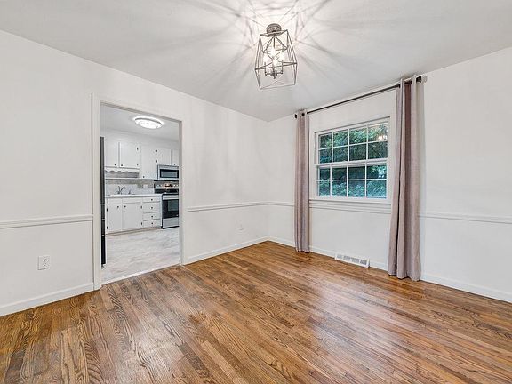 3rd image of 3777 Tomley Dr