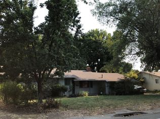 3035 Sacramento Dr, Redding, CA 96001