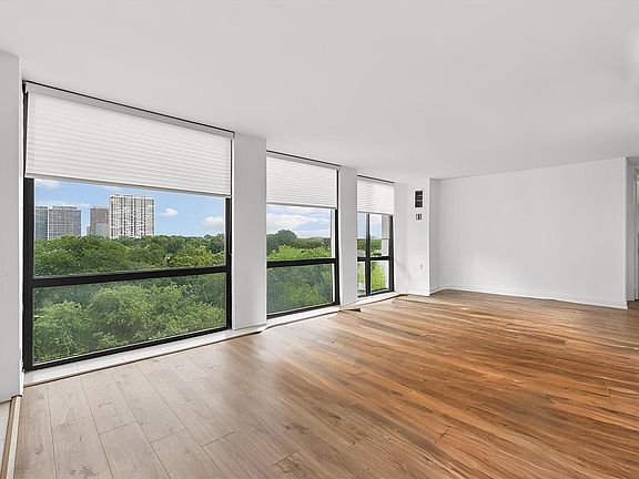4th image of 345 W Fullerton Pkwy APT 1008