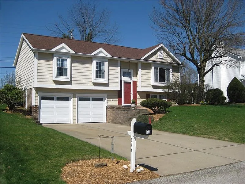 646 Northaven Cir photo 1