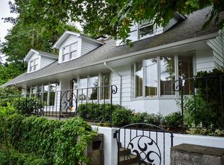 Montgomery House, Portland, OR 97201