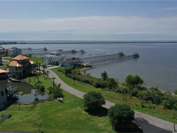 Jacqueline Dr, Slidell, LA 70458
