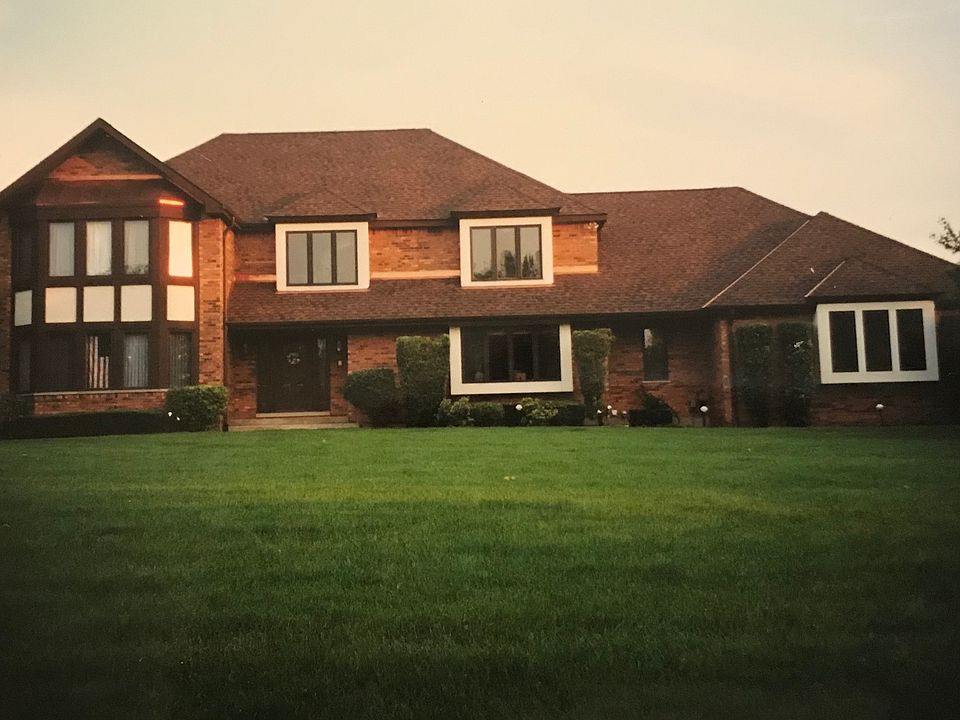 2nd image of 40 N Liberty Dr