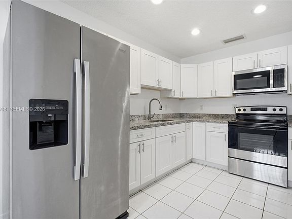 2nd image of 873 SW 10th St