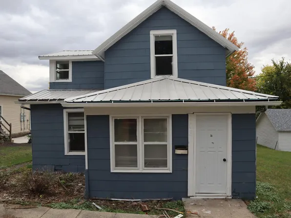 208 5th St, Jackson, MN 56143