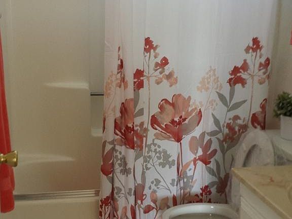 3rd image of 4921 W 118th St APT 7