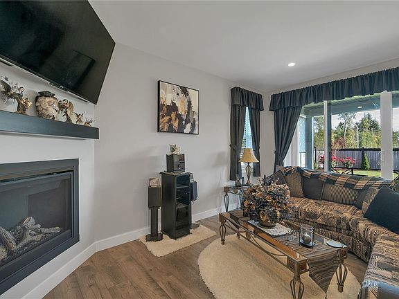 4th image of 2105 Evergreen Rd
