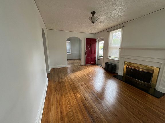 4th image of 4507 Hilltop Dr