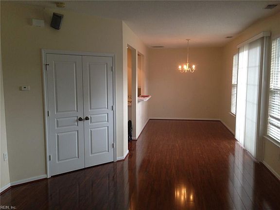 4th image of 5916 Echingham Dr