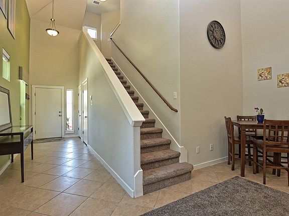 4th image of 2001 Faro Dr APT 21