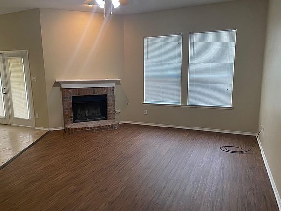 3rd image of 5125 Pinellas Ave