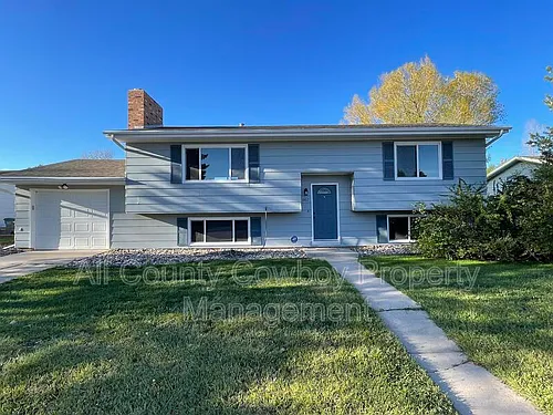 1602 Mitchell St Photo 1