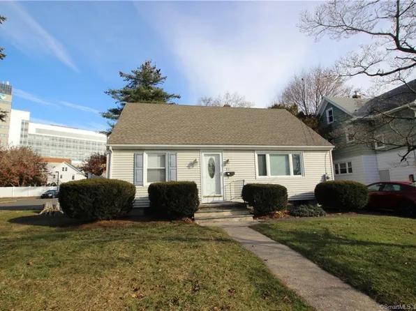 17 Crane Street, Danbury, CT 06810