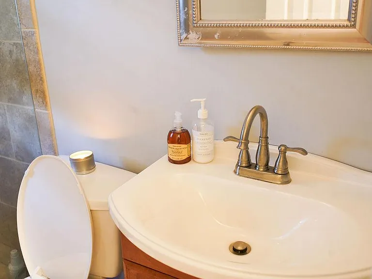 1067 Alta Ave NE #2 — Photo 19