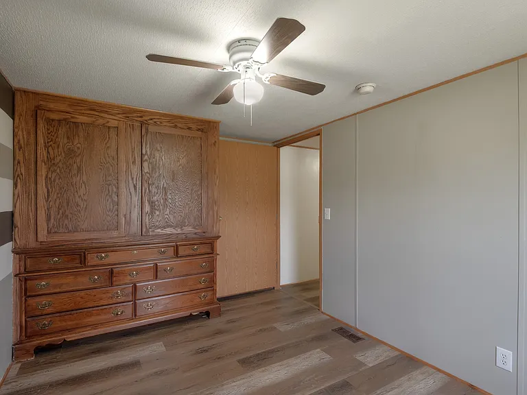 37 Riverside Ln #C — Photo 13