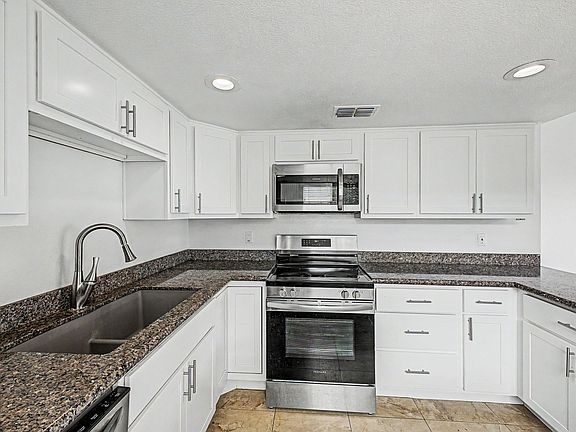 3rd image of 1297 W 5th St
